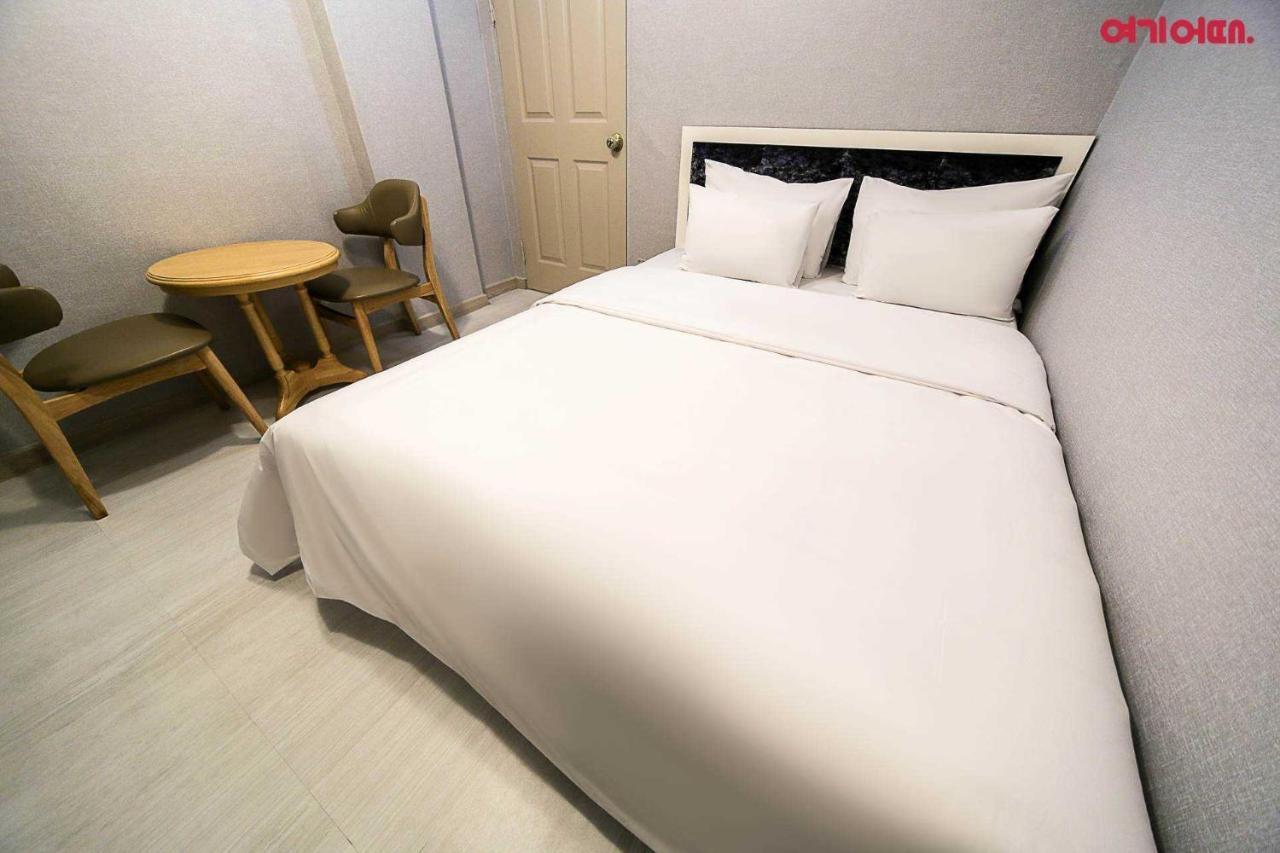 Goodstay Grand Motel Chuncheon Bagian luar foto