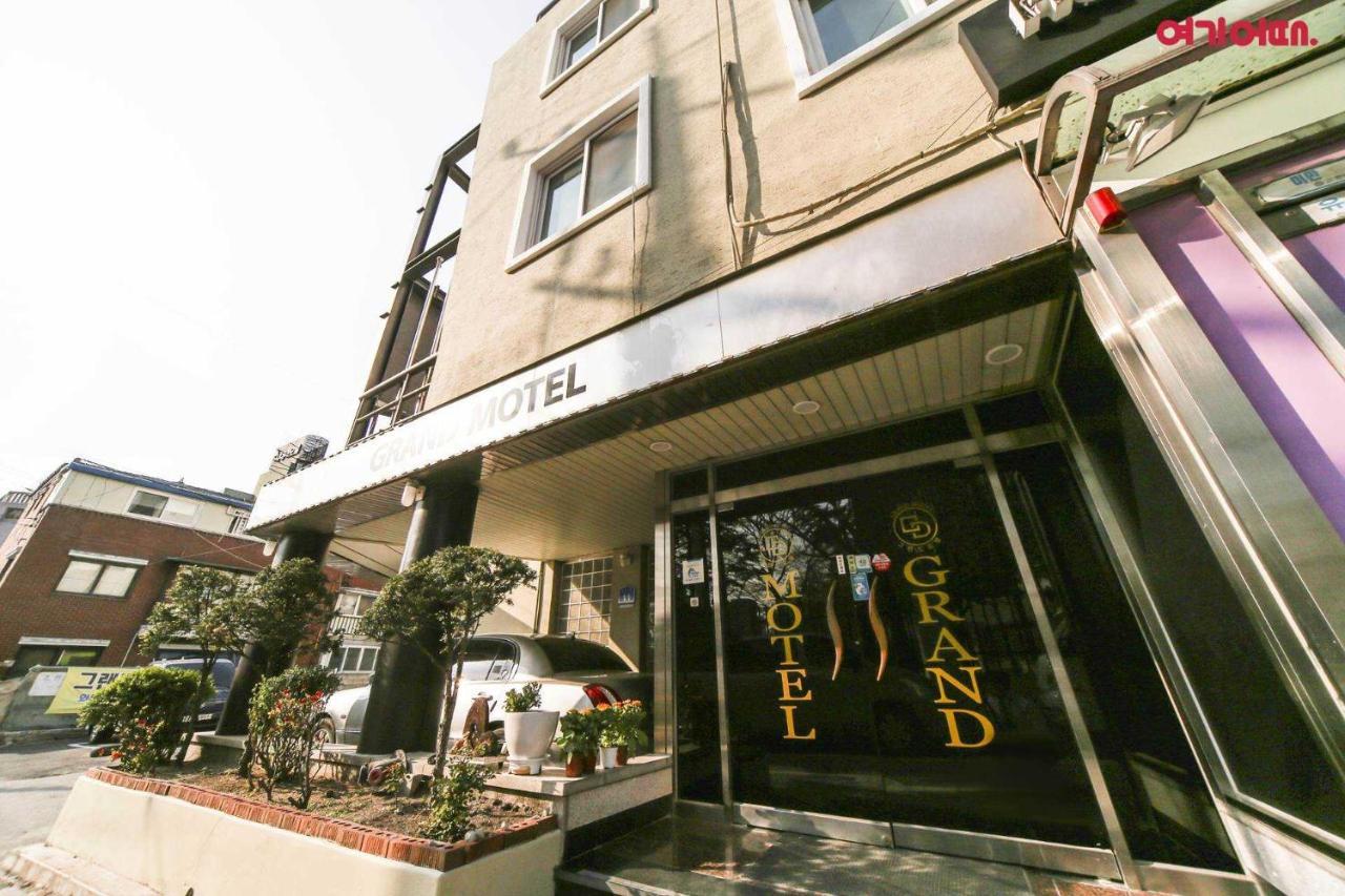Goodstay Grand Motel Chuncheon Bagian luar foto